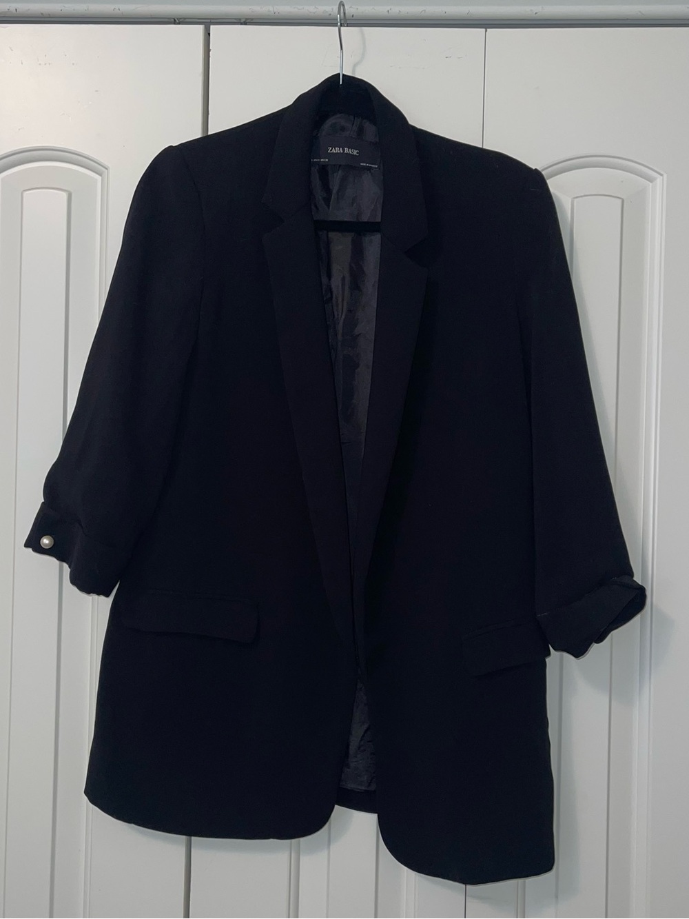 Zara Black Relaxed-Fit Blazer with Rolled Sleeves
